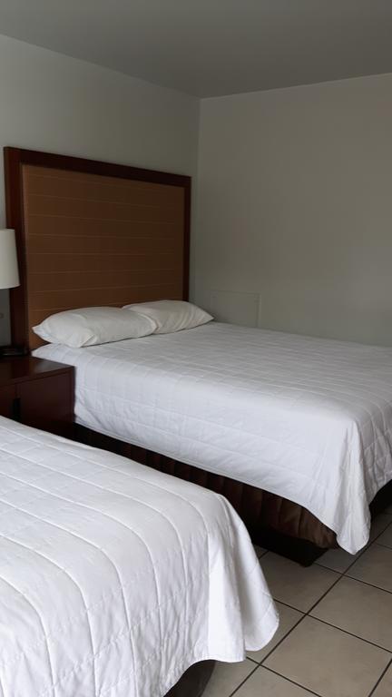 Edgewater Inn Sylvan Lake Esterno foto